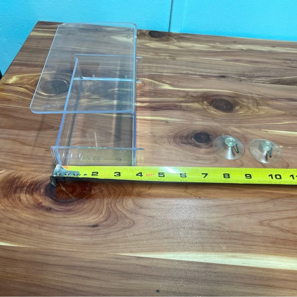 Clear window bird feeder